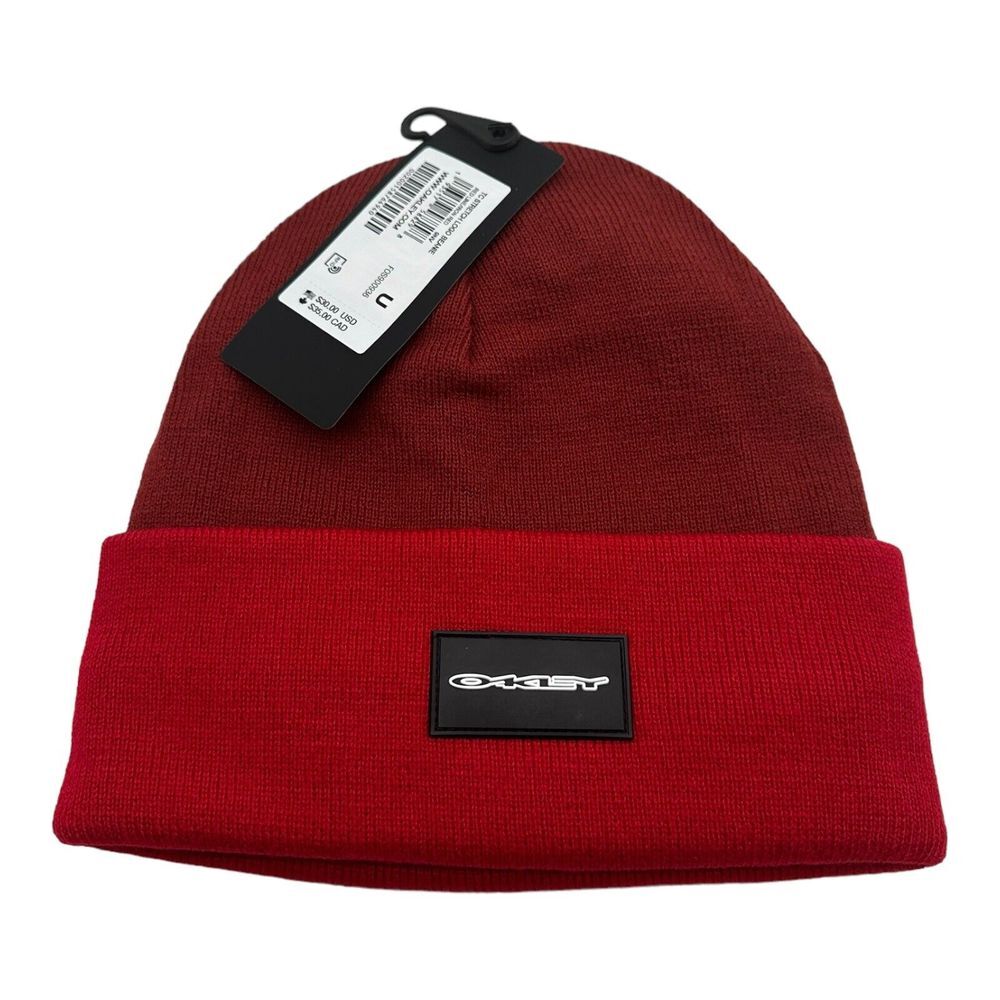 Oakley Pom TC Stretch Logo Beanie Knit Hat Logo Unisex Brand Red Ski New‎ NWT